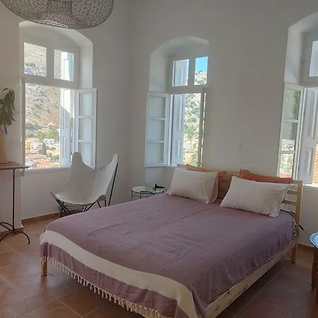 Maison Avec Terrasses Et Vues * Symi