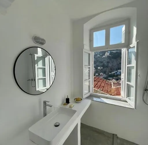 Maison Avec Terrasses Et Vues Symi