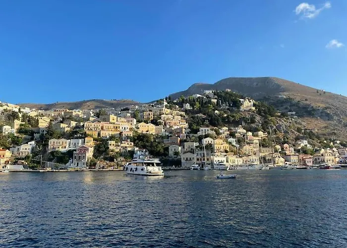 Holiday home Maison Avec Terrasses Et Vues Symi